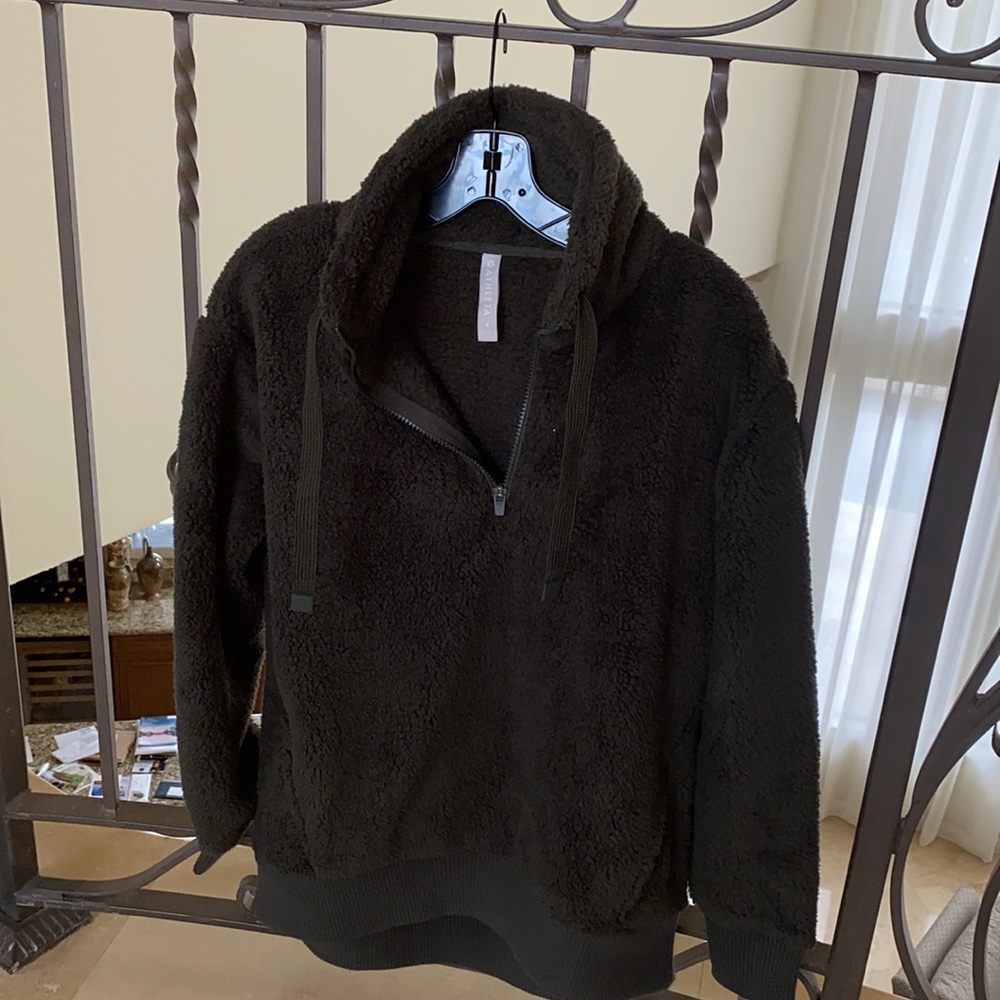 Athleta Talus Sherpa Quarter Zip Pullover | Mountain Olive | Small